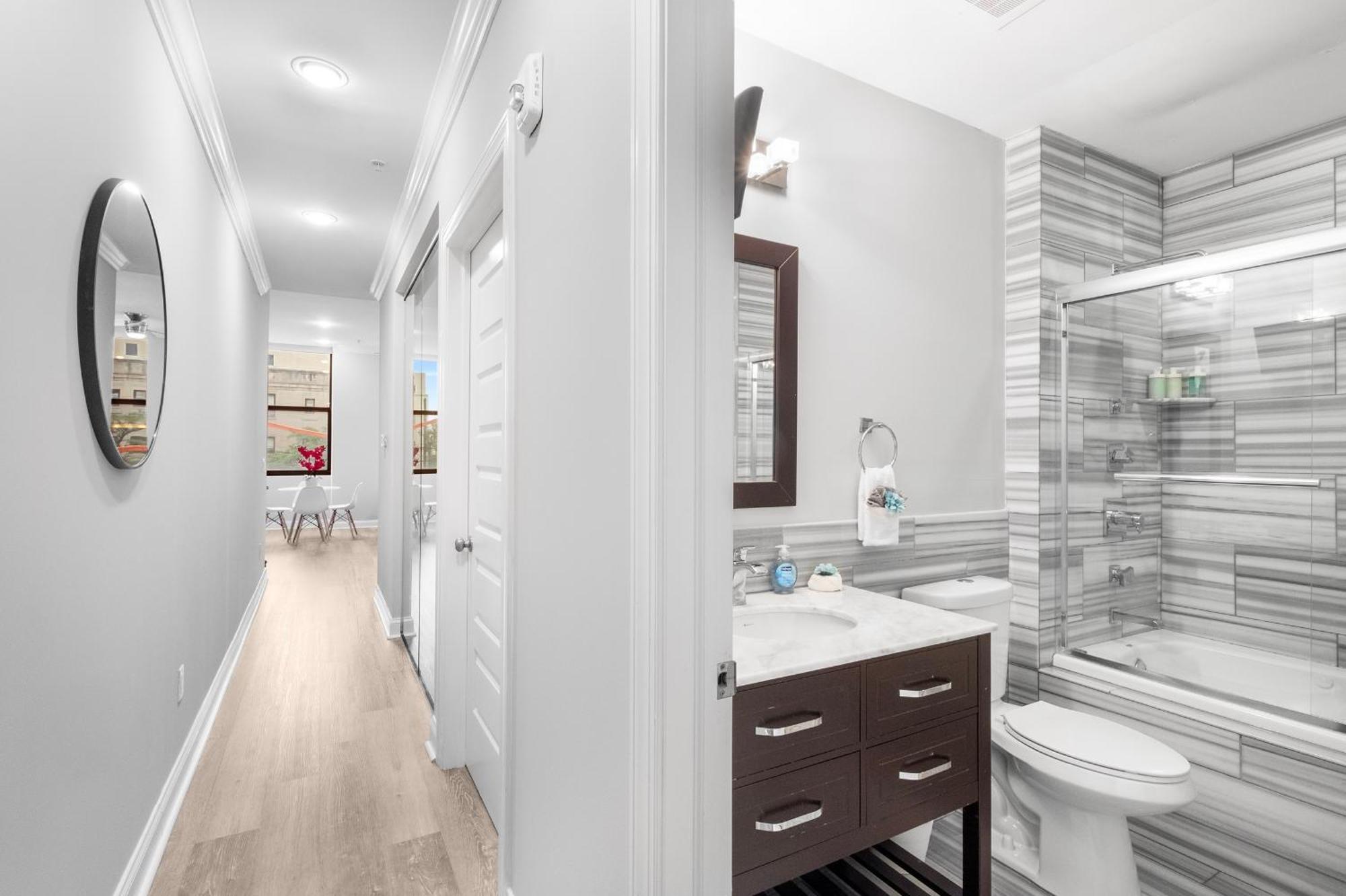 Elite 1br W Pool & Gym Apartment *