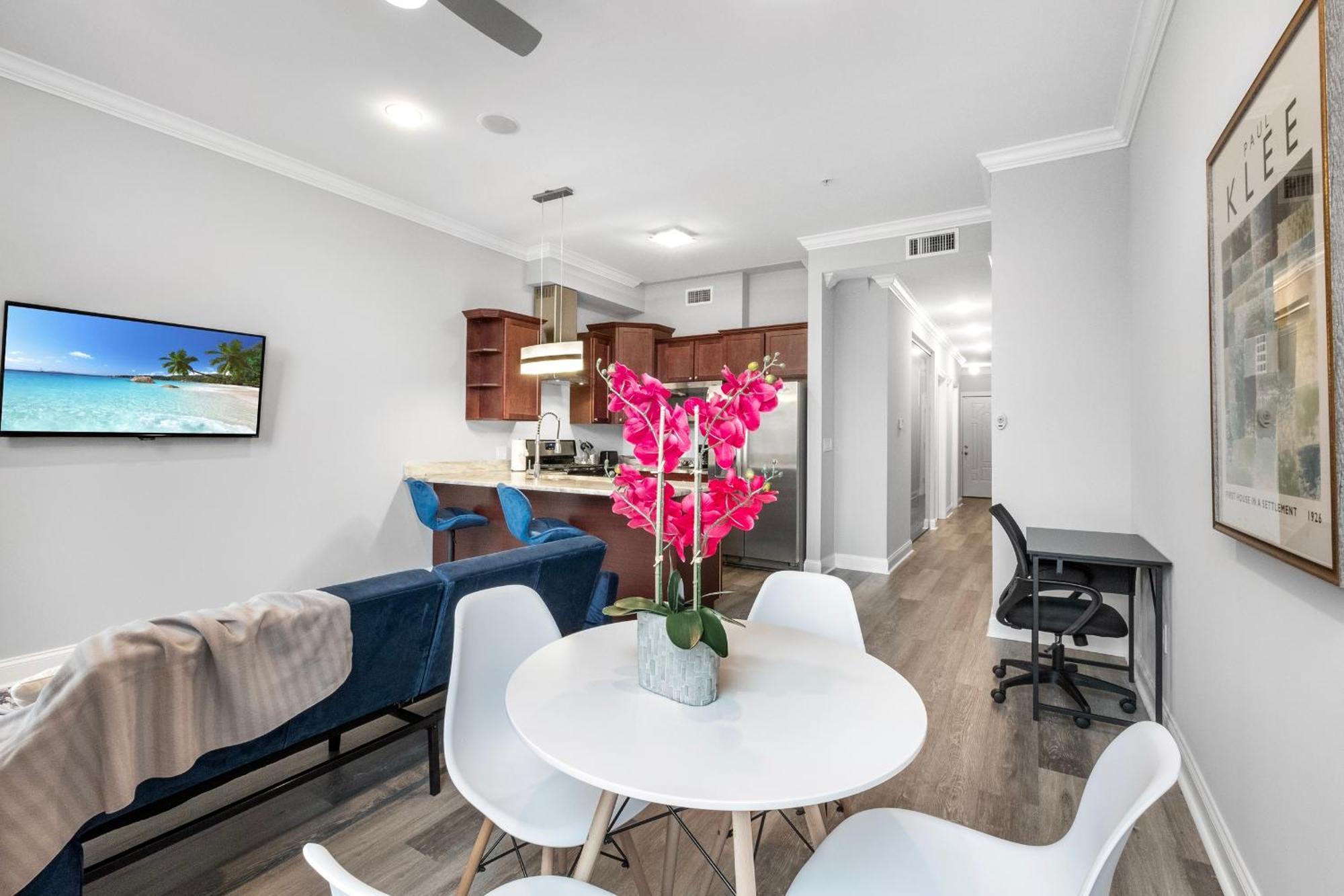 Elite 1br W Pool & Gym * Philadelphia