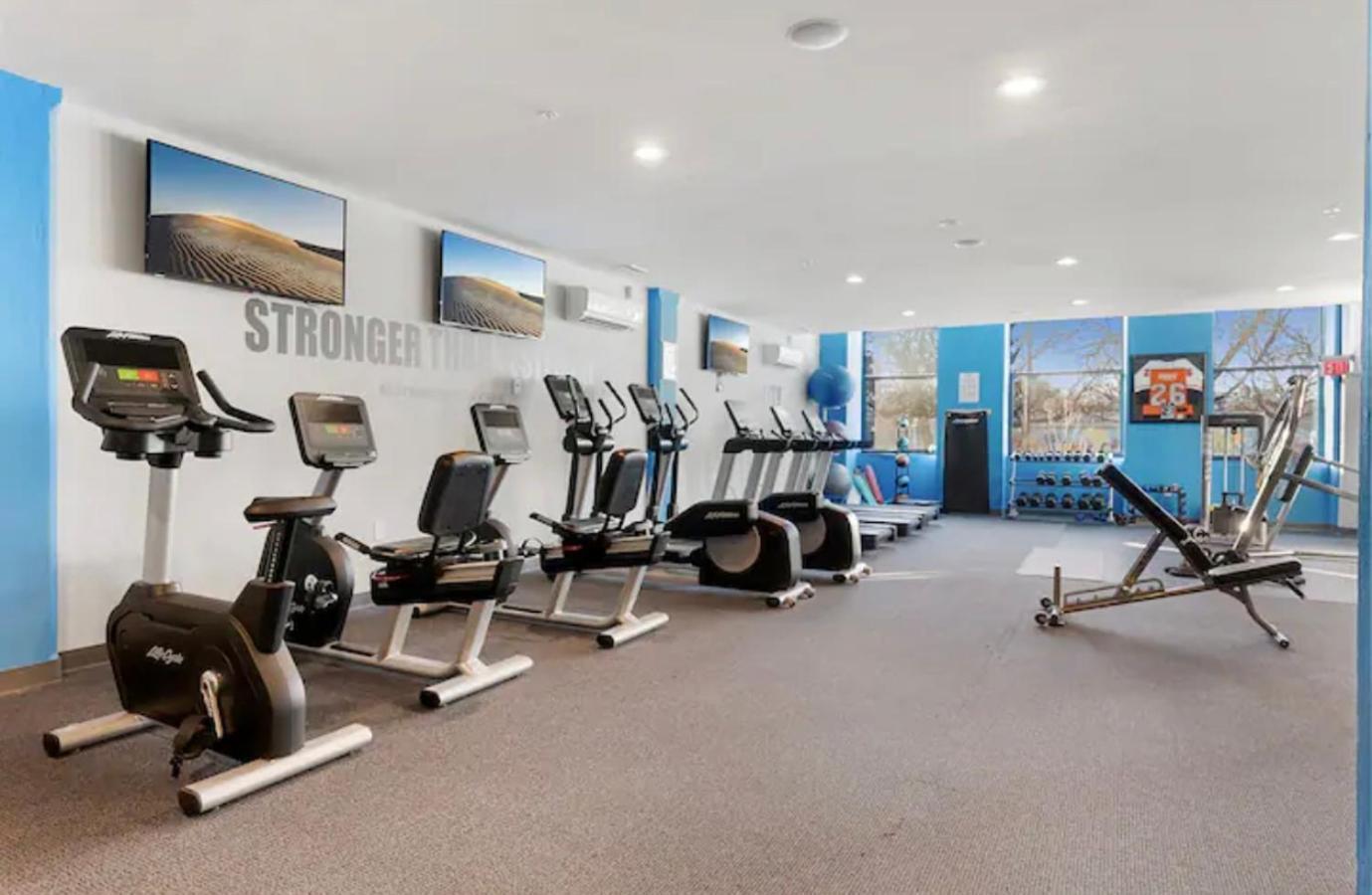 Elite 1br W Pool & Gym Philadelphia