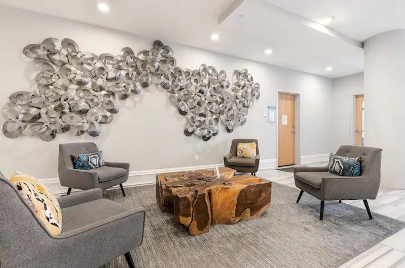 Elite 1br W Pool & Gym * Philadelphia