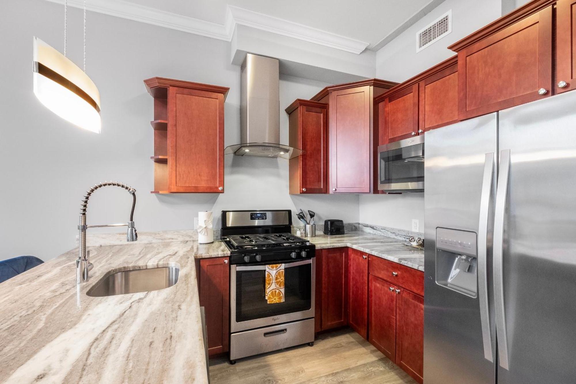 Elite 1br W Pool & Gym Apartment Philadelphia